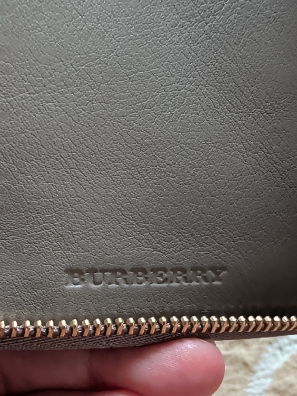 Burberry Leather Zip Wallet Grey/Gold EUC - Picture 5 of 9